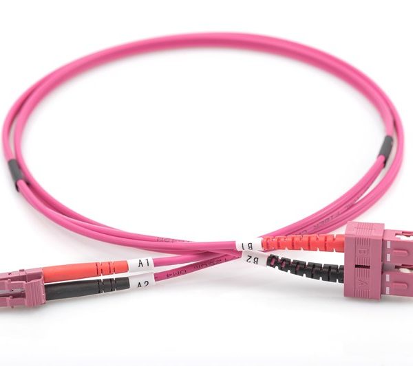 Digitus Fiber Optik Multimode Pembe (2m) - DK-2532-02-4